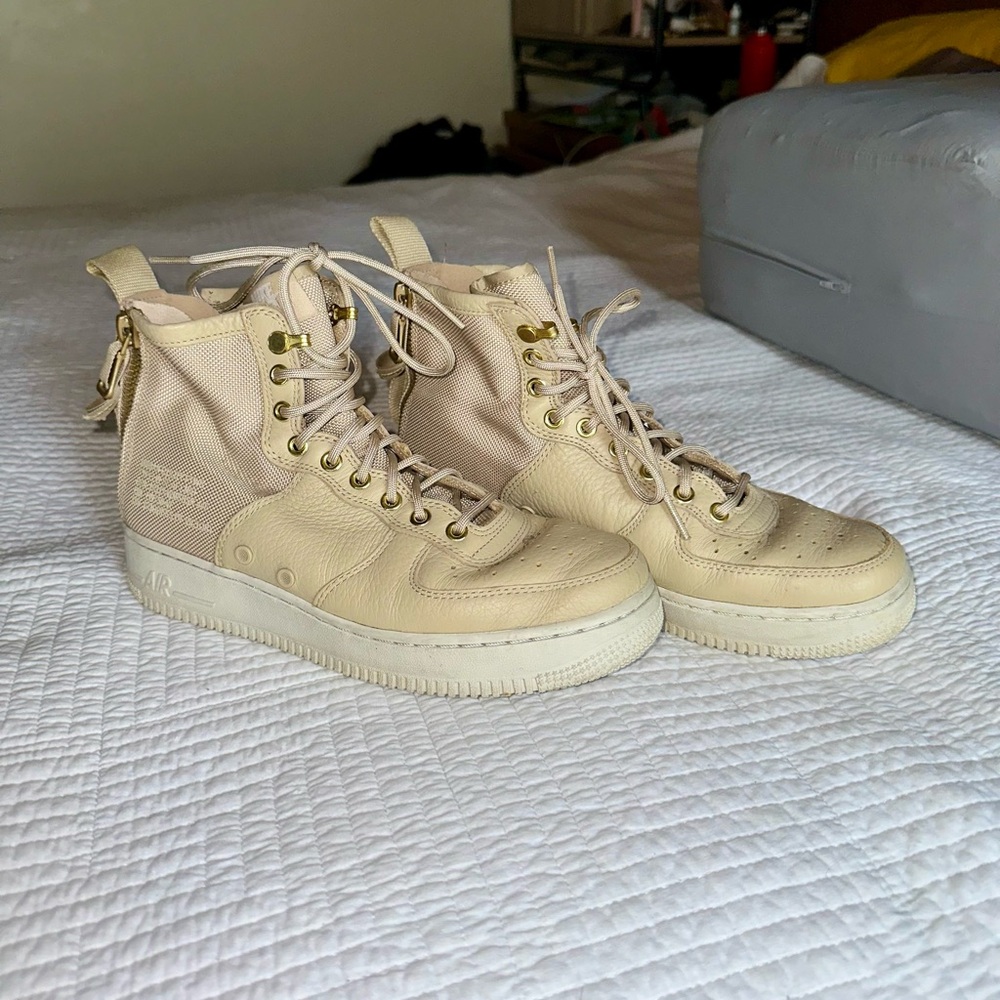 Nike SF Air Force 1 mid in mushroom, zip down back sneakers